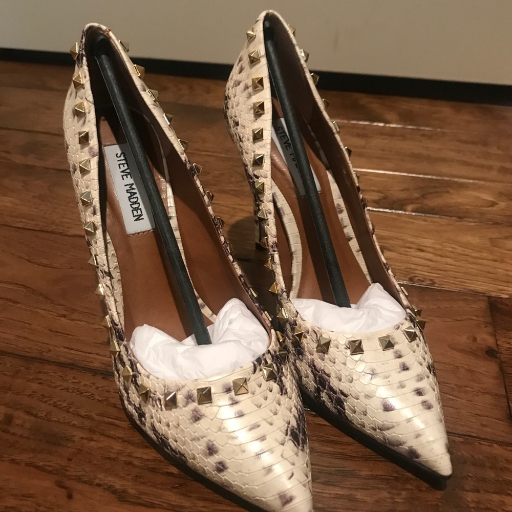 Steve Madden Stiletto w/ Studs